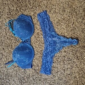 Target Xhilaration Blue Lace Wired 36B bra and medium gstring panty Matching Set